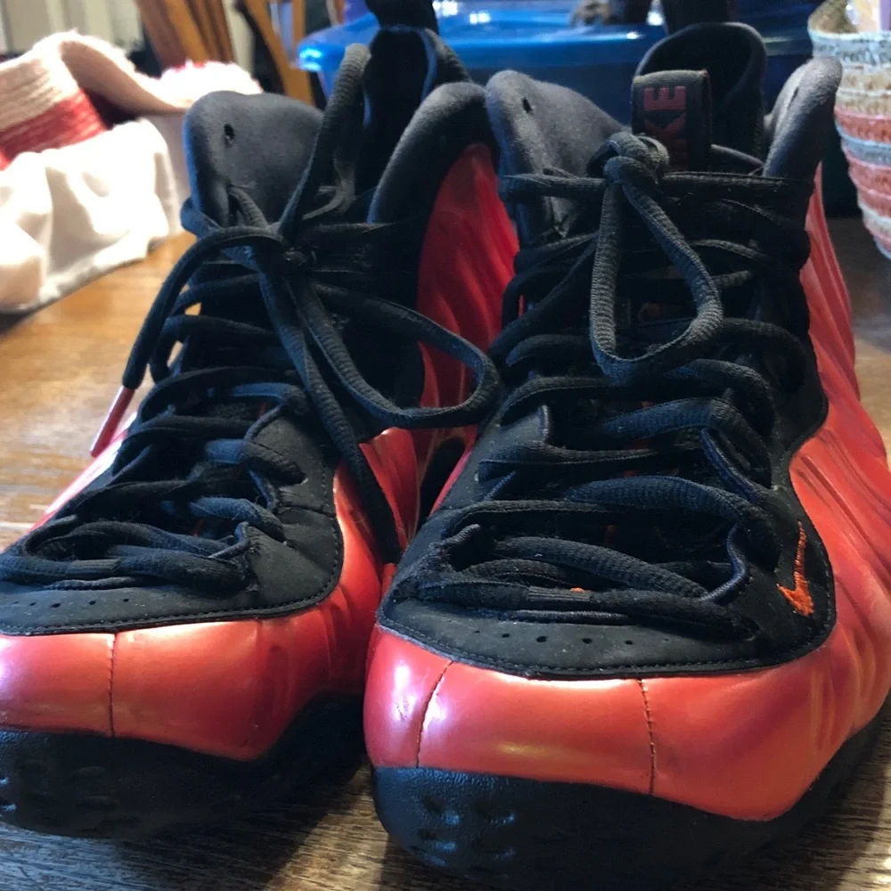 Nike Men’s Sports Red-Black Foamposite Low-Top Sneakers - Picture 2 of 15